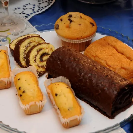 La Casa Di Luna Bed & Breakfast 4*