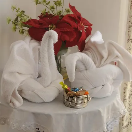 La Casa Di Luna Bed & Breakfast