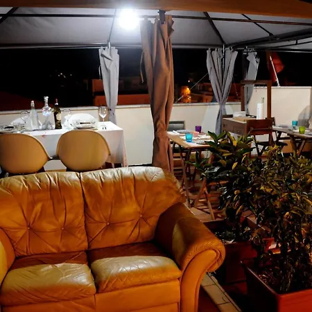 La Casa Di Luna Panzió 4*