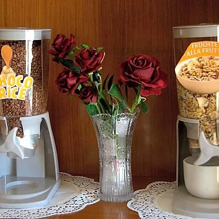 La Casa Di Luna Bed & Breakfast 4*