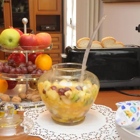 La Casa Di Luna Bed & Breakfast