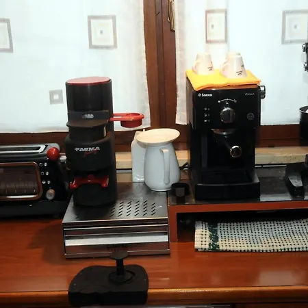 La Casa Di Luna Bed & Breakfast