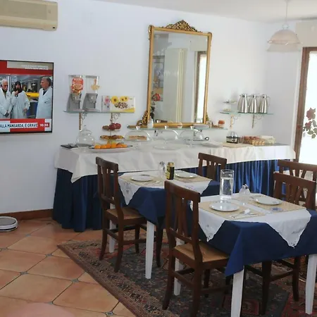 La Casa Di Luna Panzió 2*