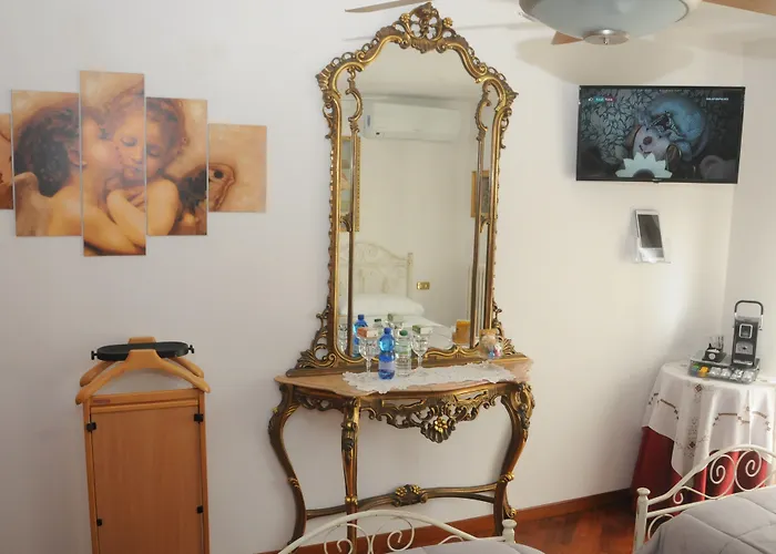 La Casa Di Luna Alojamento de Acomodação e Pequeno-almoço 4*