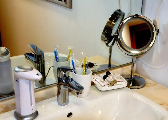 Alojamento de Acomodação e Pequeno-almoço La Casa Di Luna 4*